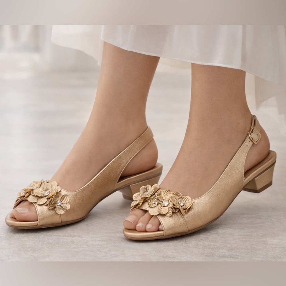 Comfortview Gold Floral Slingback Low Heel Dress Shoes Size 7M New